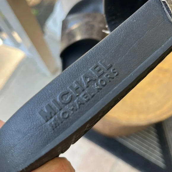 Michael Kors Unisex Men Women Logo sandals slides size 9 - Picture 10 of 16